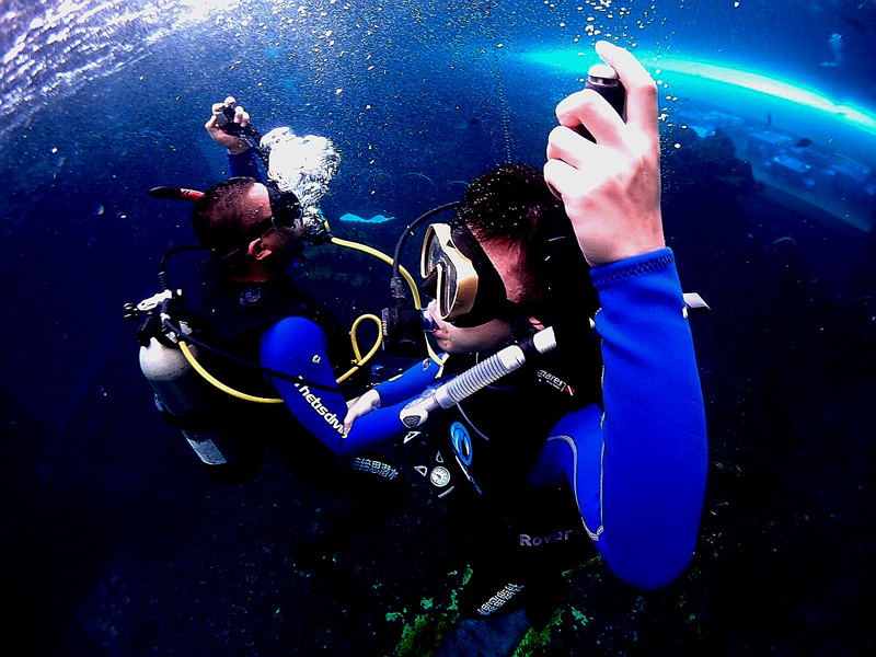 如何控制中性浮力？