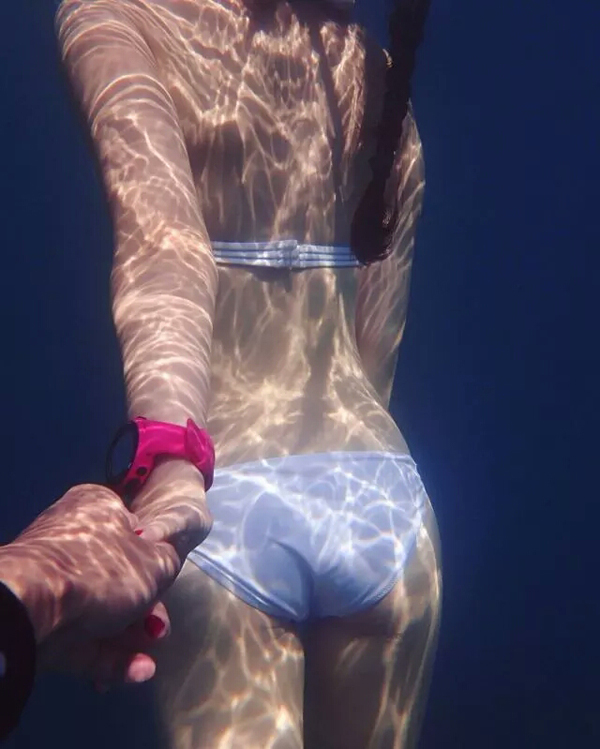 潛水拍照新姿勢，放下你的剪刀手，我們來這樣拍