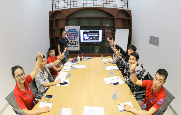 12/12正式上線！PADI 最新課程【休閑潛水員Resort Diver】 丨 一天拿證，潛遍全球